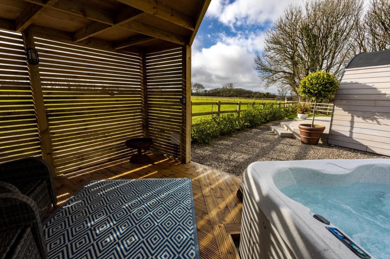 The Lodge @Quarrywood Tenby Exterior photo